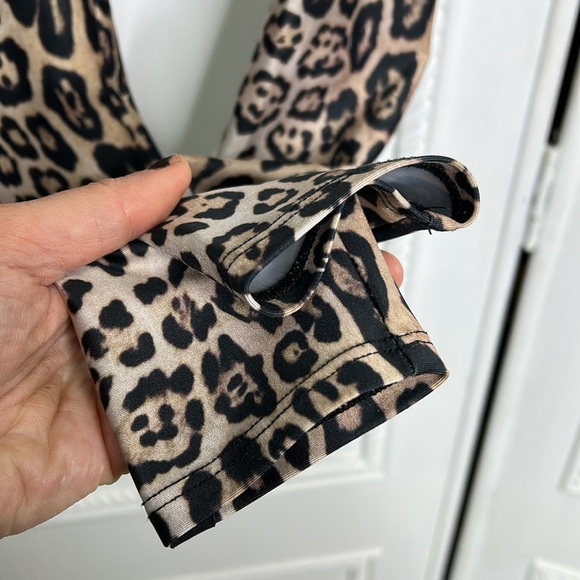 Onzie cheetah leopard print high rise full length yoga leggings - Picture 5 of 10
